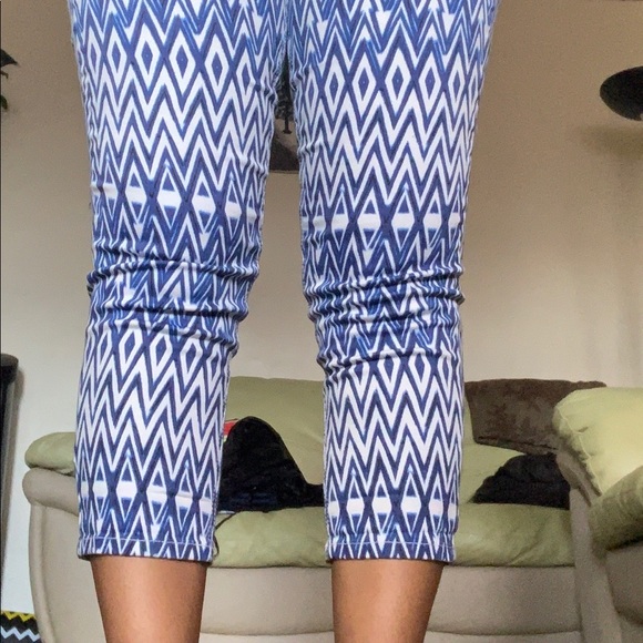 Blue and white Capri cropped jeans - Picture 2 of 6